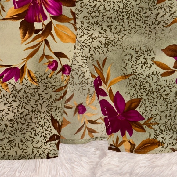 ⭐️5 for $25⭐️ maxi skirt - Picture 2 of 5